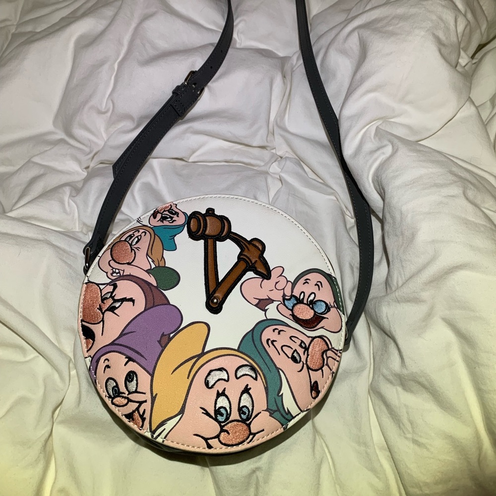 Danielle- Nicole Seven Dwarfs Purse